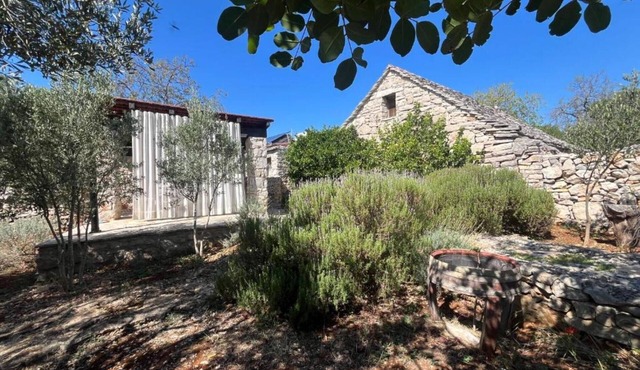 Two Bedroom Holiday Holiday Home with Patio and Terrace