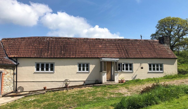 Two bedroom holiday hideaway in the Blackdown Hills. Walks and wildlife!