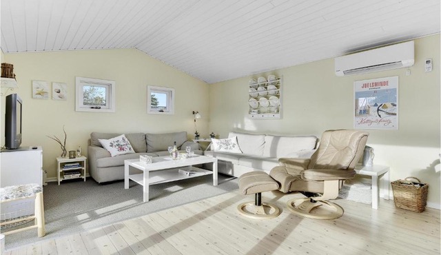 Two-Bedroom Holiday Home in Juelsminde