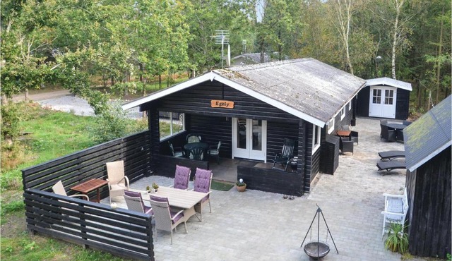 Two-Bedroom Holiday Home In Ansager