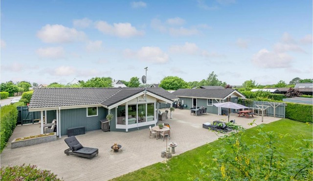 Two-Bedroom Holiday Home In Ega