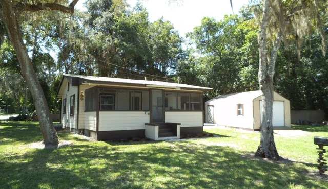 Two-bedroom home for snowbird