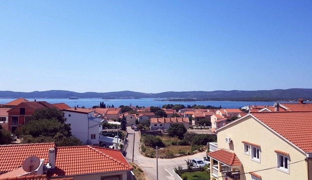 Two bedroom apartment with terrace and sea view Sveti Filip i Jakov, Biograd (A-14353-b)