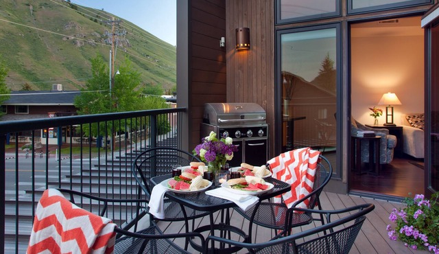 Two Bedroom, Luxury Condominium in Downtown Jackson