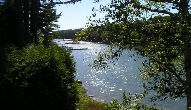 Two-Bedroom Maine Coastal Waterfront Cottage/optional kayak rental