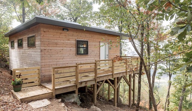 Two bedroom modern tiny house with bluff views, huge windows!