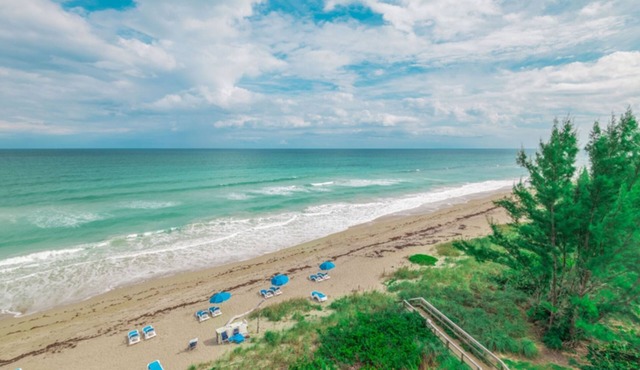 Two Bedroom, Ocean Front, Luxury Condo, Jensen Beach, FL 3974510