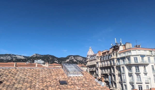 Two Bedroom Penthouse Apartment in Central Toulon