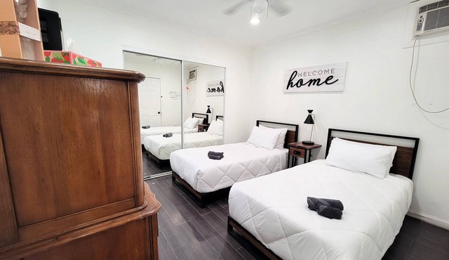 Two bedroom private guest suite near Hollywood Walk of Fame and The Grove.