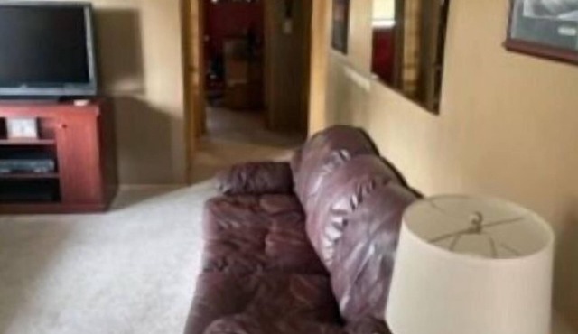 Two bedroom ranch that sleeps 5 Ideal for NFL Draft, EAA, Little League tourneys