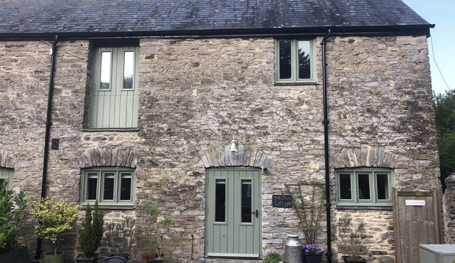 Two bedroom stone cottage near Dartmoor and Devon beaches