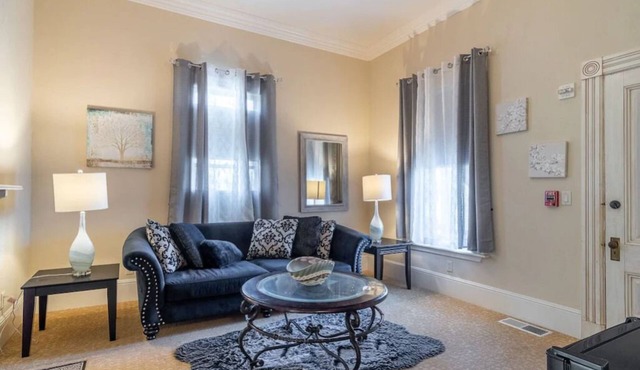 Two Bedroom Suite in Mansion near Monterey Carmel