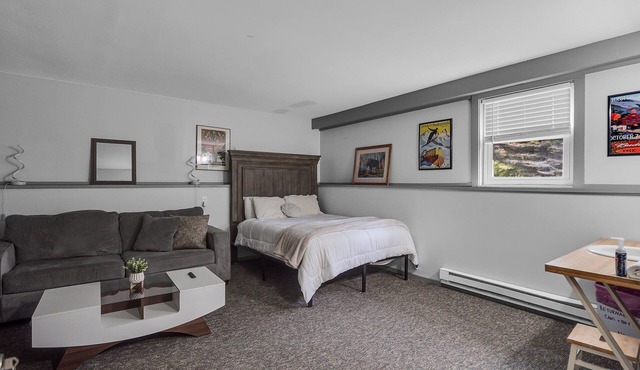 Two Bedroom Suite - 5 minute walk from downtown Ellicottville - Timberline Lodge