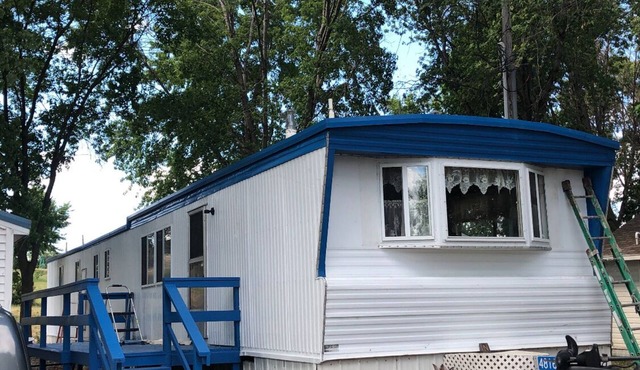 Two bedroom two bath cabin next to big Stone Lake