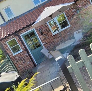 Two Bedroomed House near Newark & Grantham