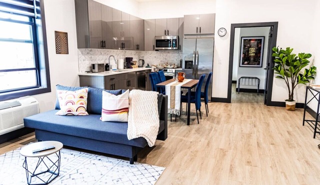 Two Bedrooms W/Free Indoor Parking-25 Mins to NYC