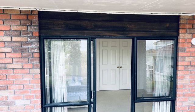 Two bedrooms with en-suite, huge lounge and kitchen.