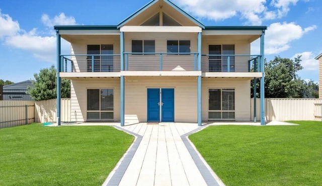 Two Blue Doors - All Linen Included