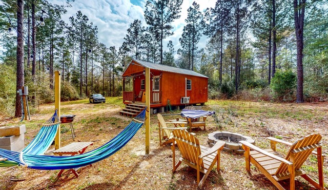 Two Cabins Near Lakes w/ Firepit & Outdoor Showers
