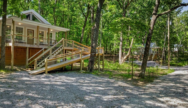 Two Cabins on 92 acres beside DeSoto State Park | Fast Wi-Fi | Dog Friendly
