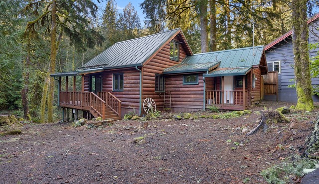 Two charming creekside cabins: perfect for groups needing extra privacy.
