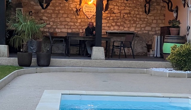 Two cocooning guest rooms in the center of the vineyards. Pets not allowed