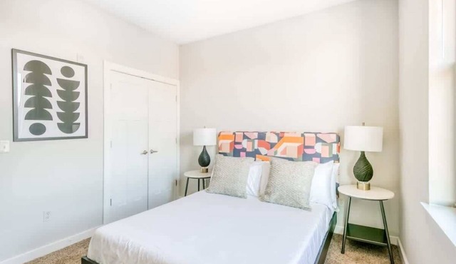 TWO CozySuites Classy Music Row Condos Nashville