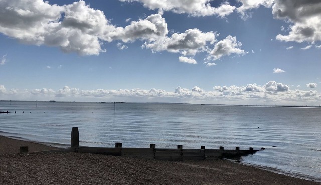 Two double bedrooms, smart tv's, sky tv free, high speed wifi