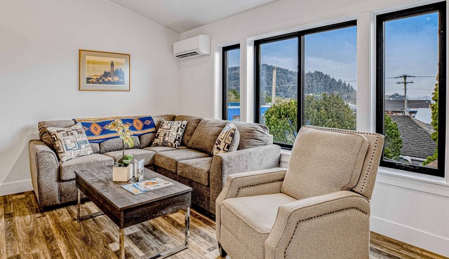 Two downtown apartments - full kitchens, AC & washer/dryers - near beach