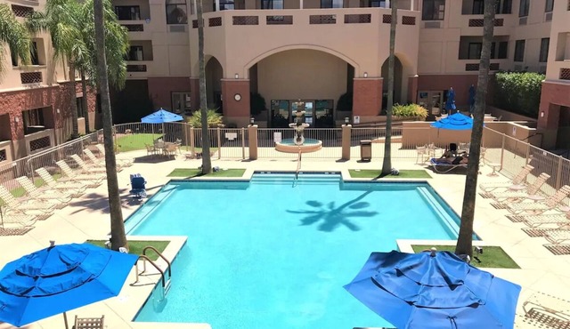 TWO Family-Friendly Suites| Pool, Game Room & Minutes to Reid Park Zoo