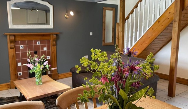 Two Floors Stone Cottage -The Hobble