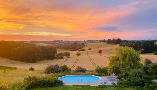 Two separate gîtes 2 couples , panoramic views