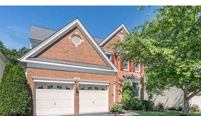 Two Full Bed and Full Bath with walking closet in quite are