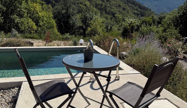 Two Gîtes With Swimming Pool les Rochers de Plaisians