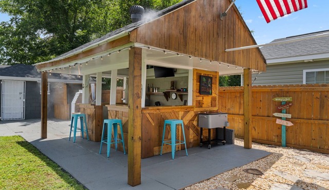 Two-Home Rental in Downtown Wilmington - Perfect for Large Groups and Events