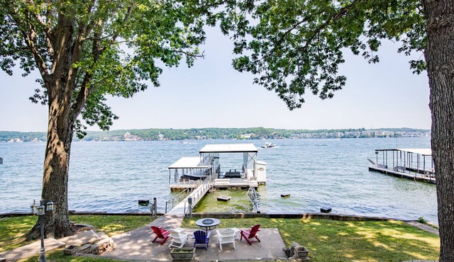 Two Homes, Large Deck, Firepit, Central Location