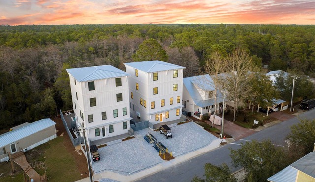 Two Homes Rented Together! Dogs Allowed! 2 Pools! 2 LSV's!