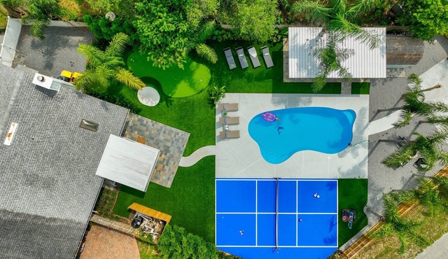 Two Homes, Two Courts, One Unforgettable Getaway