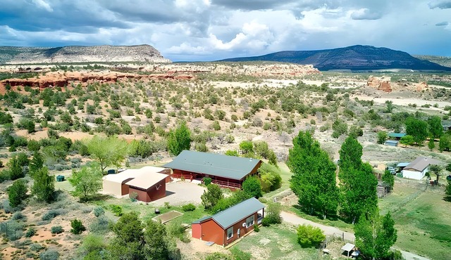 Two Homes with Private Gate to Canyons of the Ancients Near Mesa Verde NP