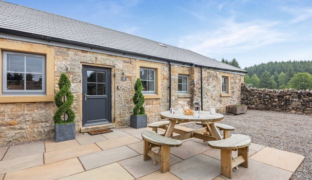 Two Hoots Cottage - Two Bedroom House, Sleeps 4