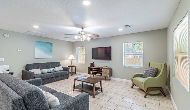 TWO King Bed Home Near USF