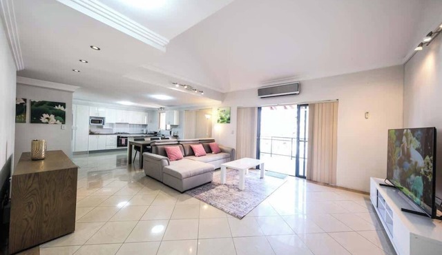 Two Level 3 Bedroom Penthouse in Sydney Liverpool