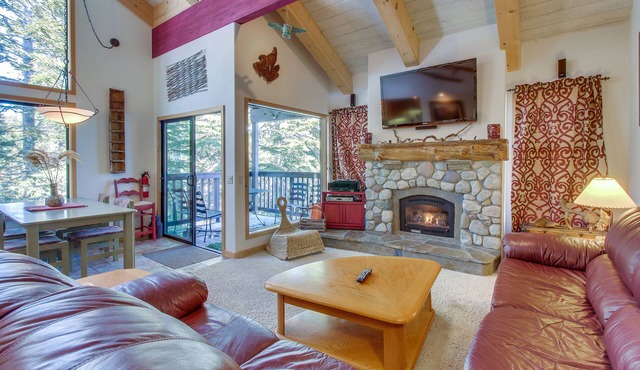 Two-level, forest-view condo with deck - steps from the Village & Ski Back Trail