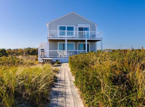 Two-Level Oceanfront Cottage—Decks Water Views