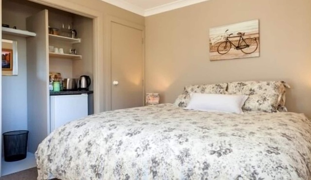 Two lovely King studio units