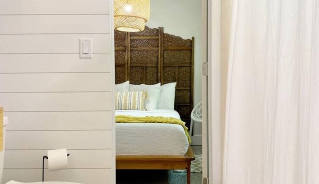 Two Miles to the Beach, centrally located