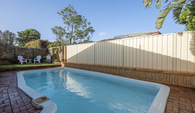 Two minute walk to Jones Beach and 10 minute stroll to Minnamurra River