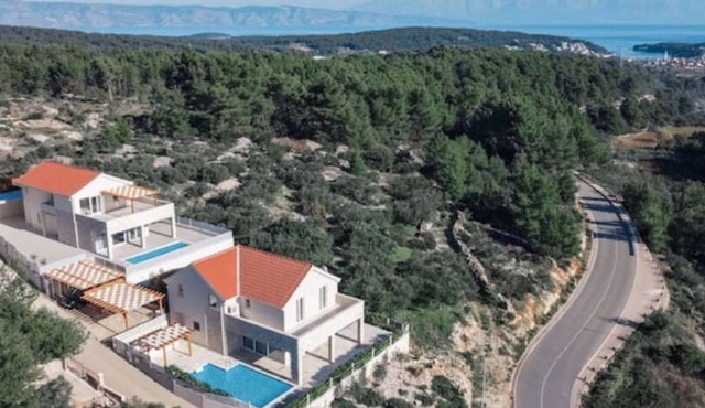 Two Modern Villas with Pool and Spa - Anouk and Belpur