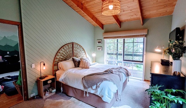 Two Mountains Lodge. Modern, homely alpine retreat with salt spa. Mt.Buller base