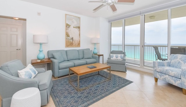 TWO OCEANFRONT MASTER BEDROOMS.NEWLY UPDATED COASTAL. DISCOUNTED BEACH SERVICE
